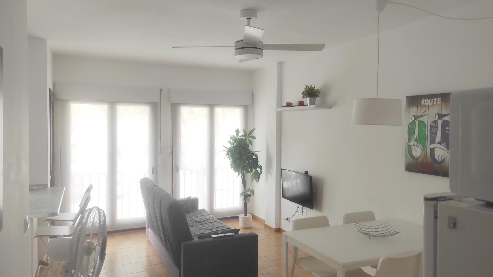엠푸리아브라바 Apartamento Renovado, Luminoso, A 300M De La Playa 아파트 외부 사진